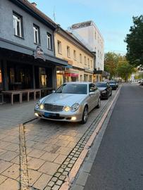 صورة 4 لـ 2004 Mercedes-BENZ E 280