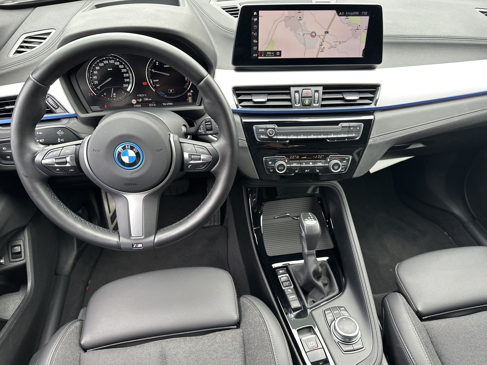 Fahrzeugabbildung BMW X1 xDrive25e M-Sport NAV+LED+HIFI+KAM+KEYLESS-GO