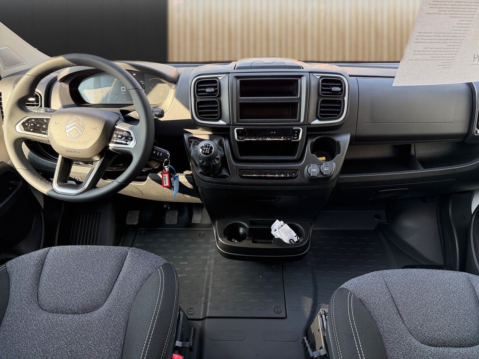 Fahrzeugabbildung Roadcar R 540 Citroen 140 PS Lithium,Markise, Solar