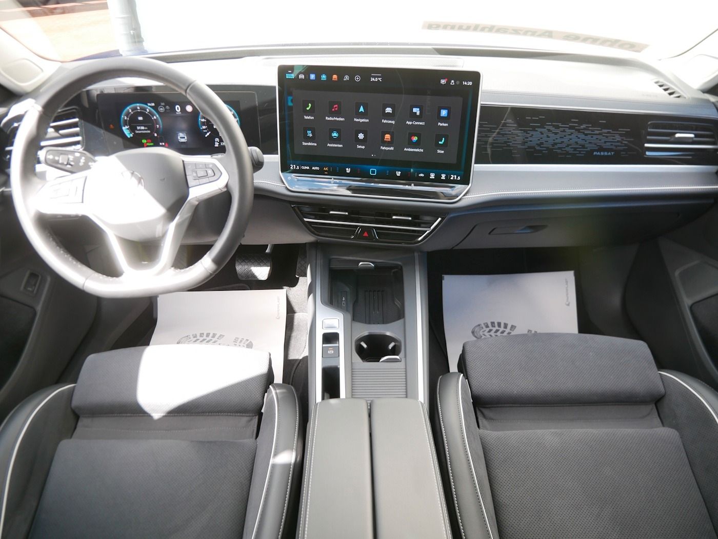 Fahrzeugabbildung Volkswagen Passat Variant 1.5 Business NEU57T Sthzg HUD DSG