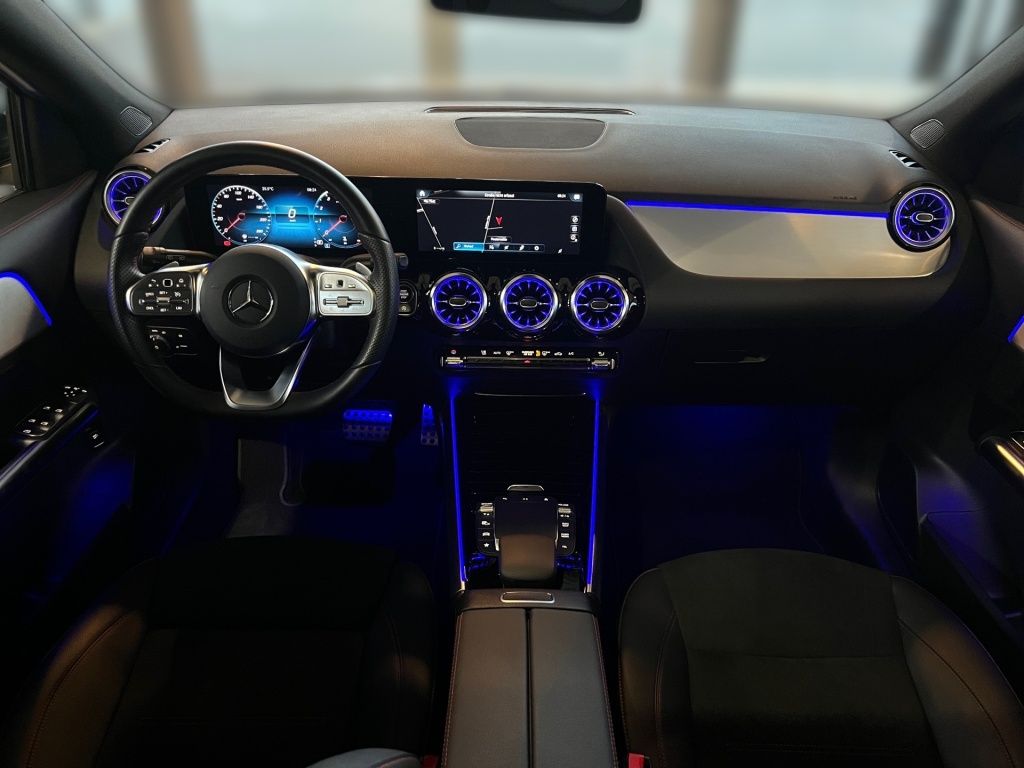 Fahrzeugabbildung Mercedes-Benz GLA 200 AMG AHK Pano Totwi. Sport LED Burm. Navi