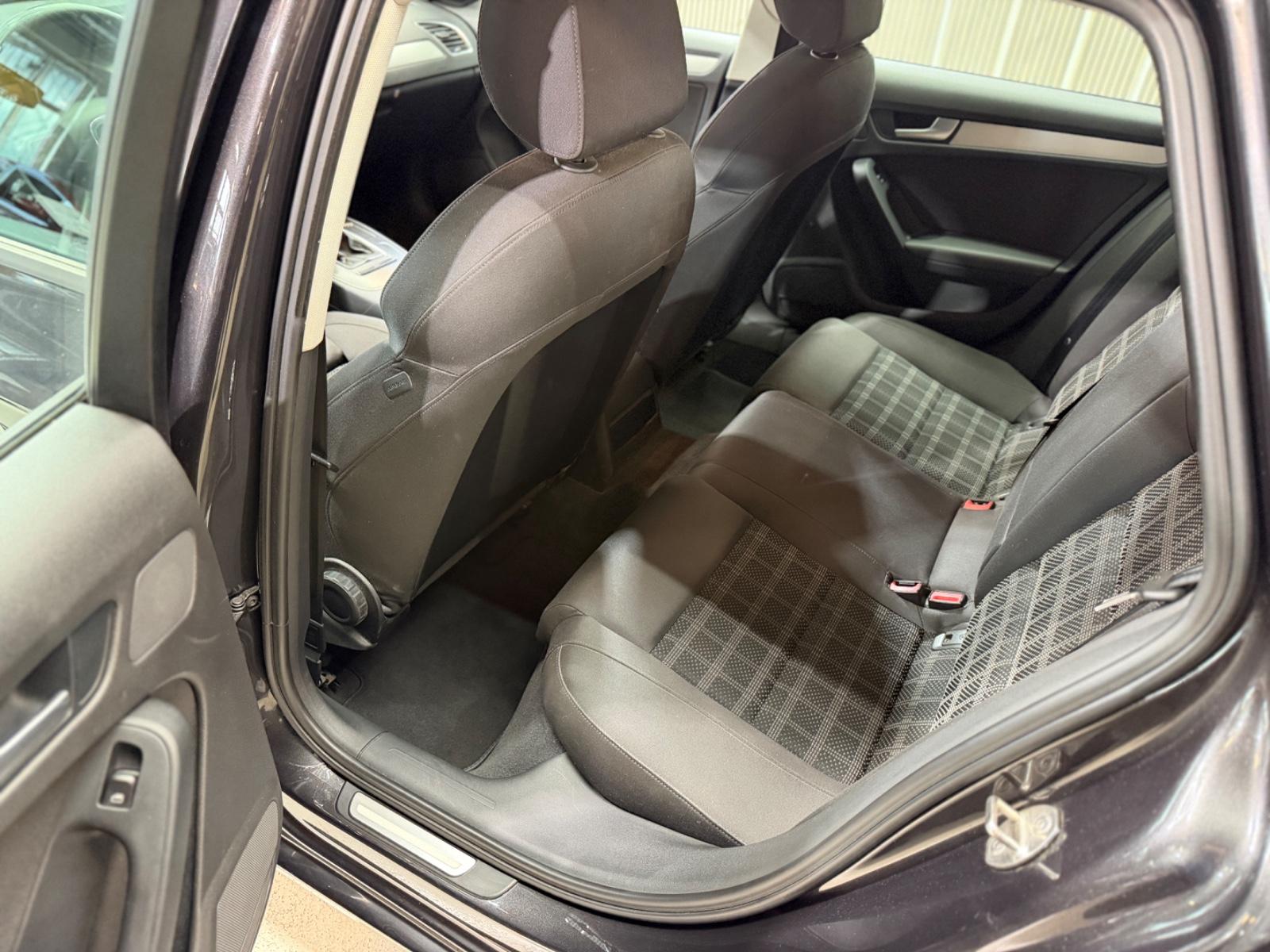 Audi A4 Avant Ambition Navigation PDC Xenon