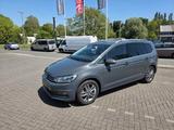 Volkswagen Touran Highline NAVI,KAMERA,AHK,7.SITZER, - VW Touran Gebrauchtwagen in Essen