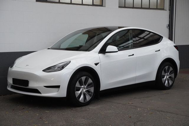 Tesla Model Y Standard Range RWD *Mwst. ausweisbar*Mat