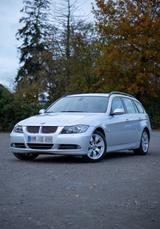 BMW 330i