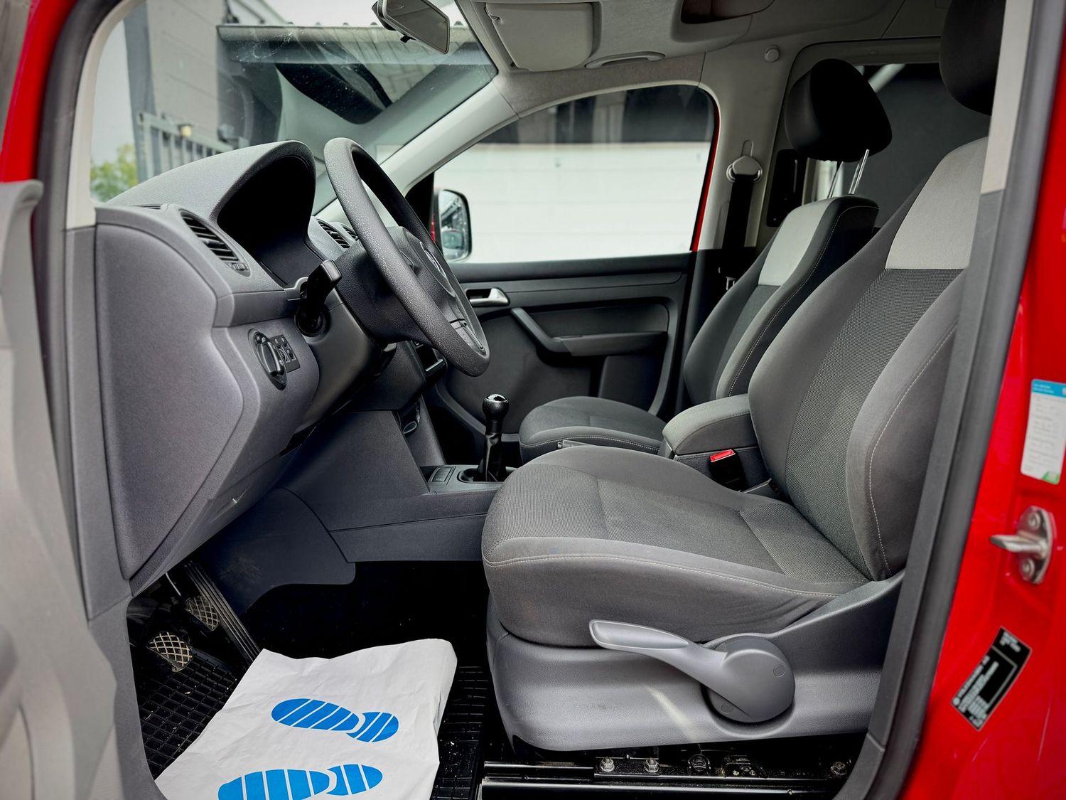 Volkswagen Caddy 'Behindertengerecht-Rampe'5-Sitzer'Klima'