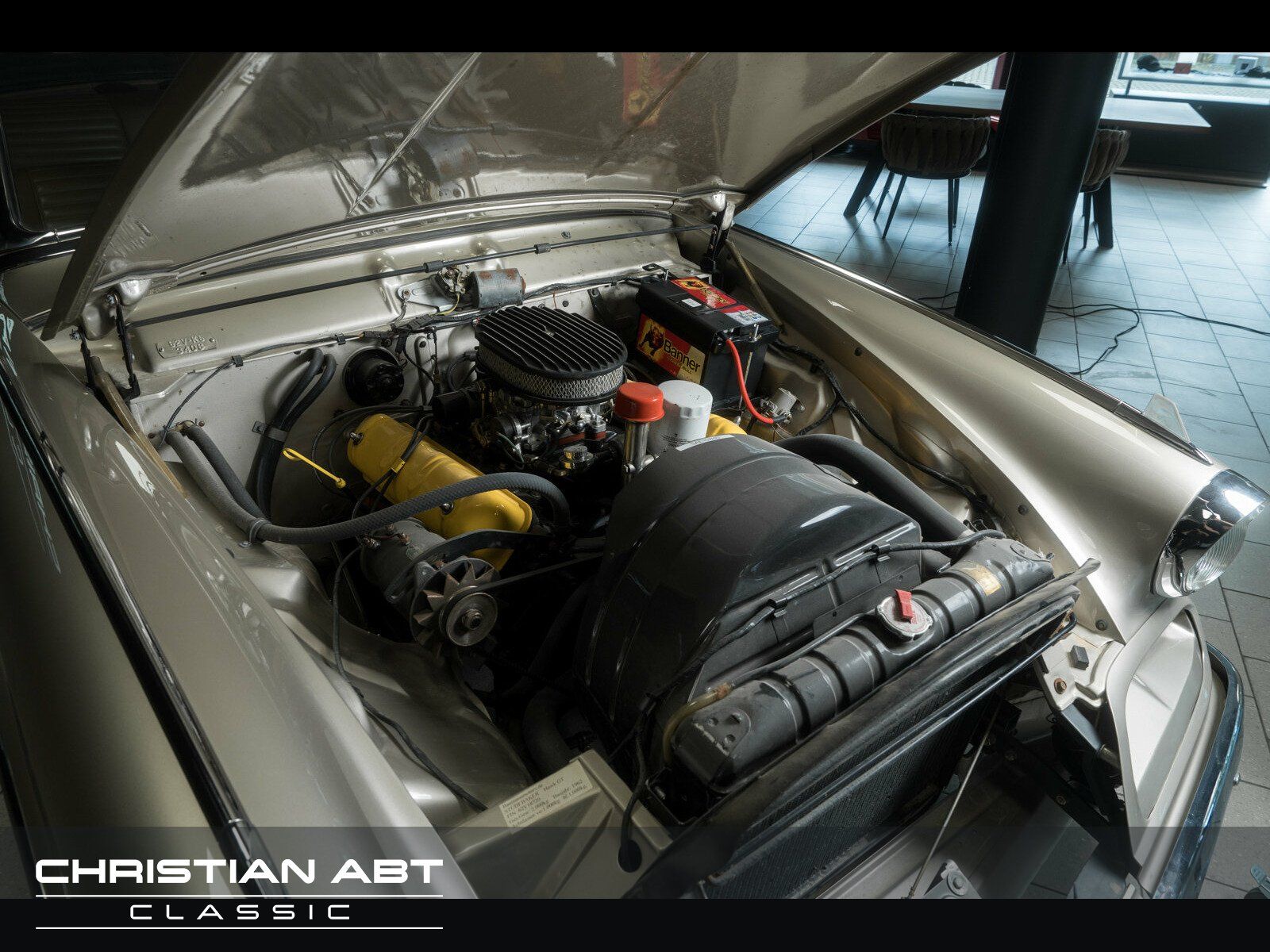 Fahrzeugabbildung Studebaker GT Hawk V8 *NOTE 1*