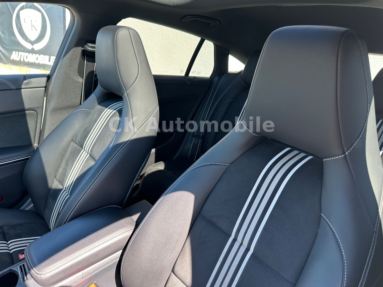 Fahrzeugabbildung Mercedes-Benz CLA220d Shooting Brake Peak Edition/Navi/LED/Kam