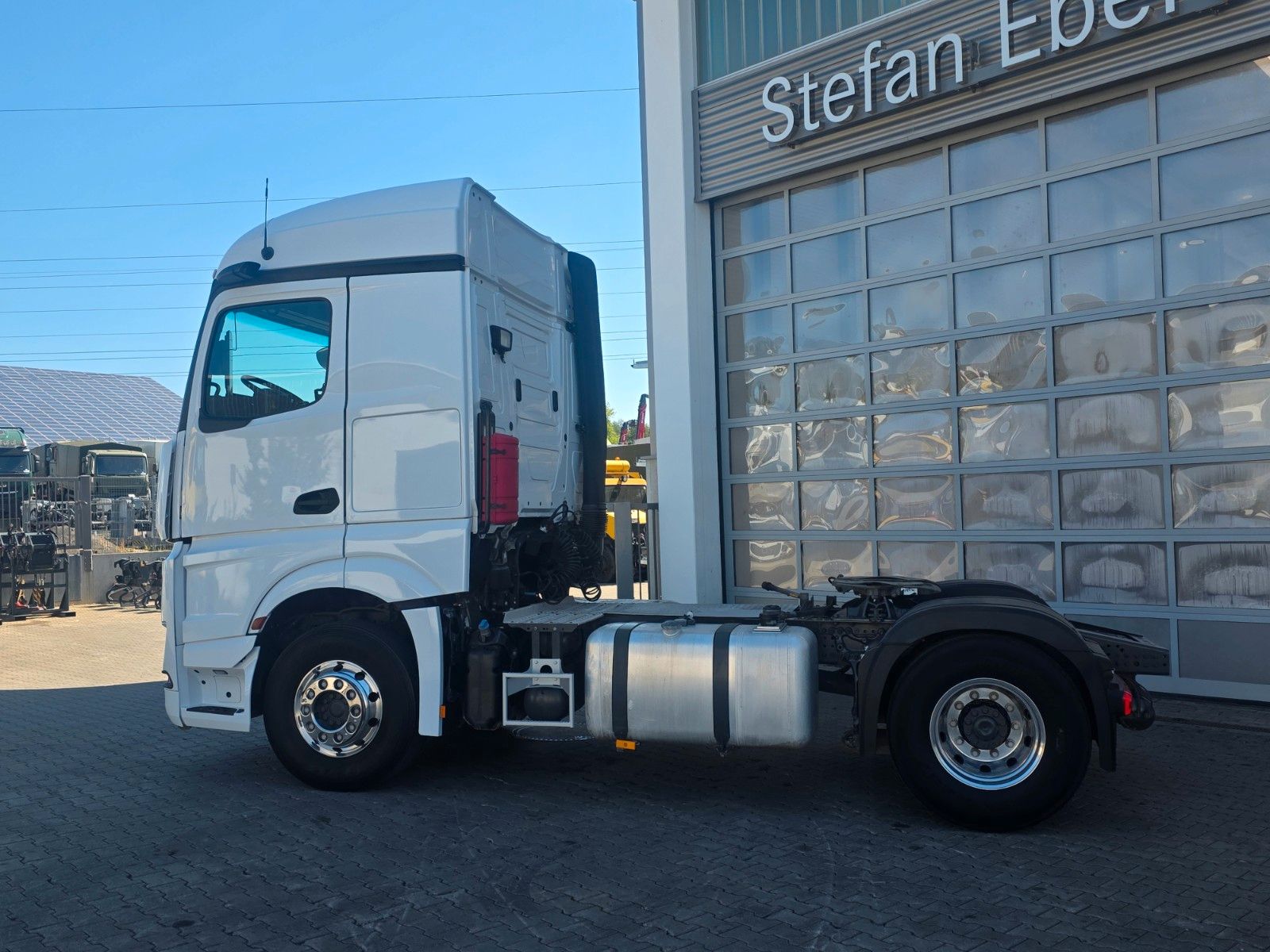 Fahrzeugabbildung Mercedes-Benz Actros 1846 LS Hydraulik, ADR, 2 x Nebenantrieb