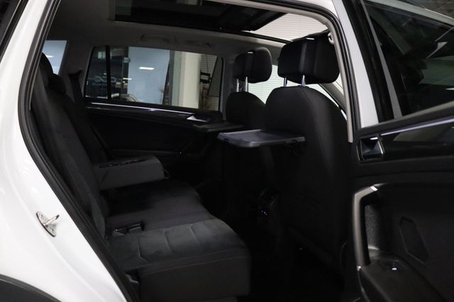 Fahrzeugabbildung Volkswagen Tiguan Allspace R-Line Highline 4Motion PANO