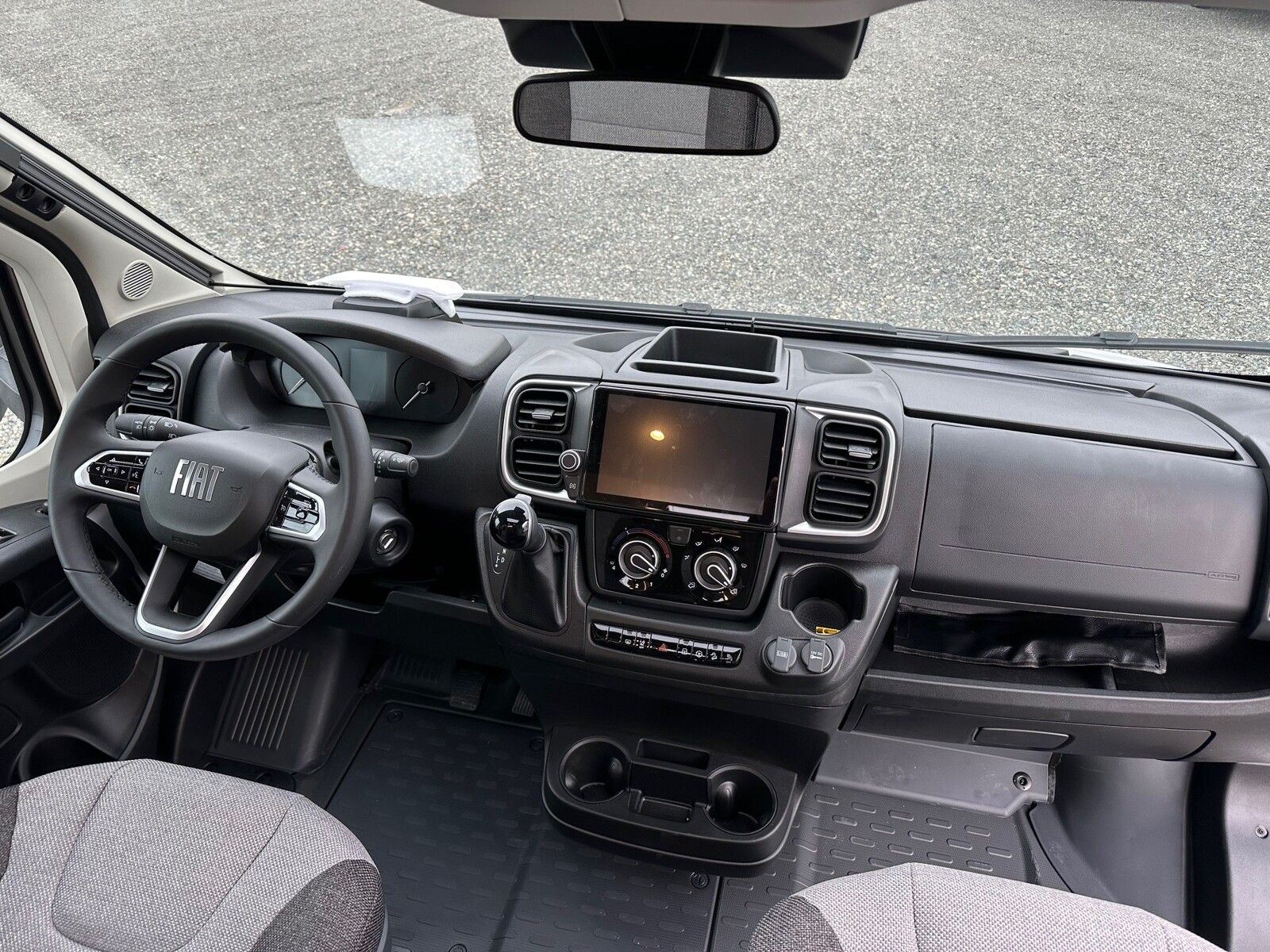 Fahrzeugabbildung Knaus L!VE TI PLATINUM SELECTION 700 MEG LIVE Lithium