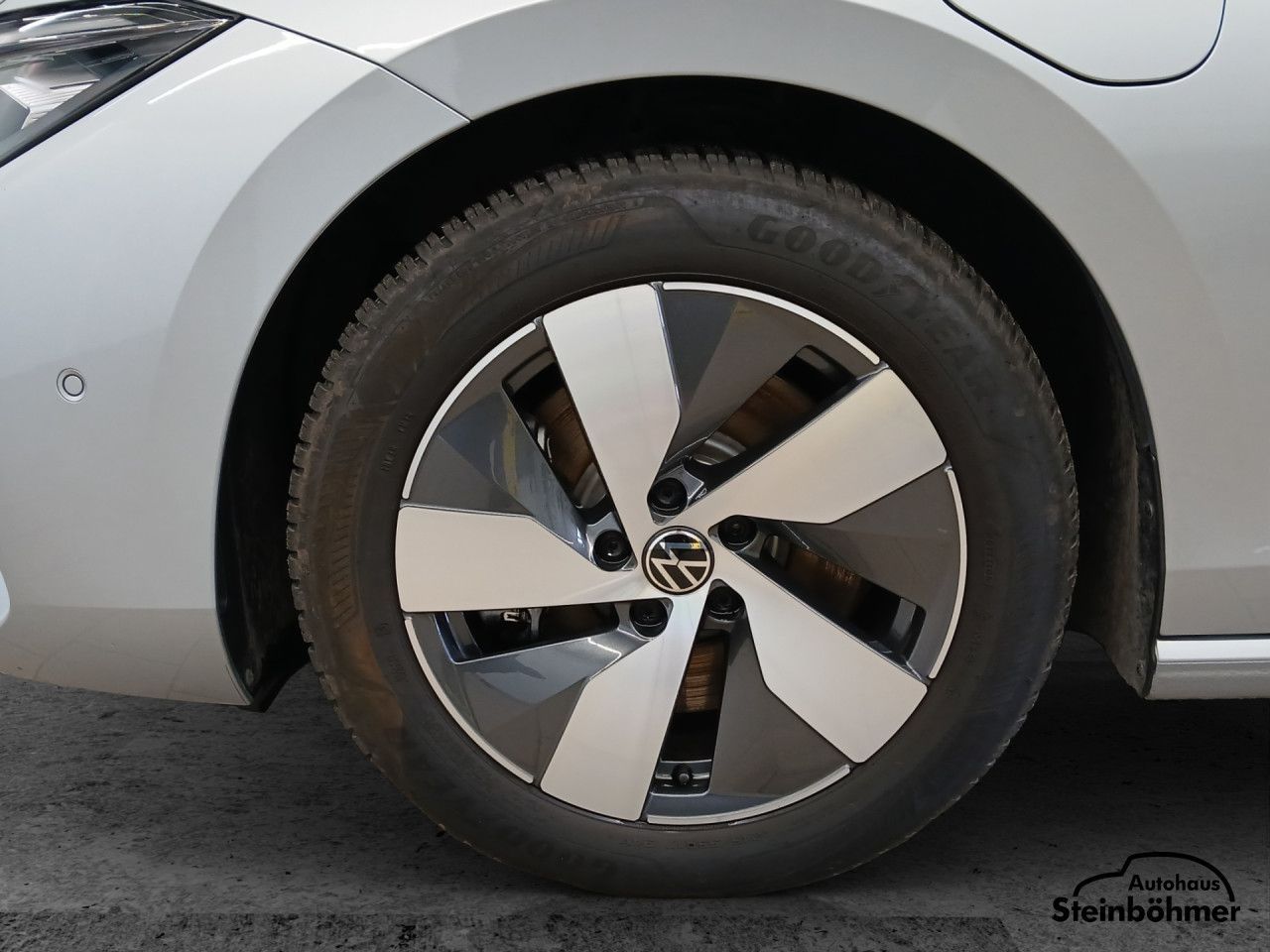 Volkswagen Passat - Bild 12