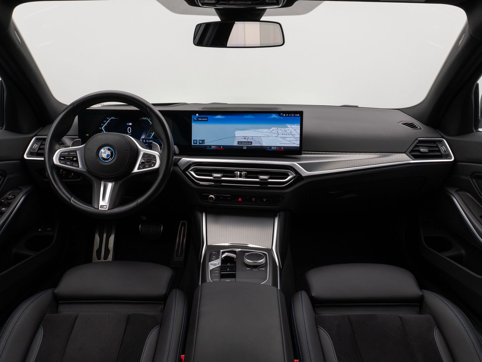 Fahrzeugabbildung BMW 330e M Sport Pro Kamera DAB CockPitPro Komfort