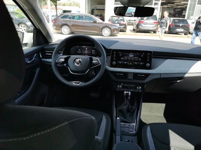 Fahrzeugabbildung SKODA Scala 1.0 TSI DSG Drive MATRIX-LED FRONZSCHEIBEN