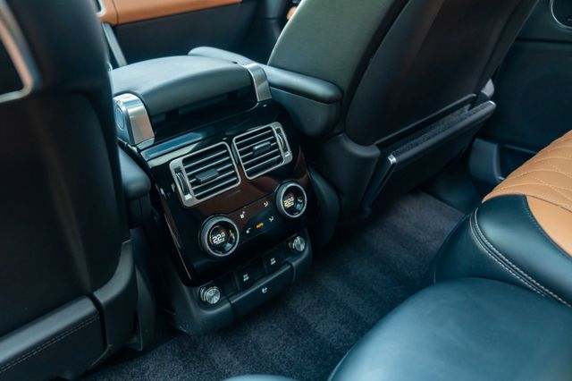 Land Rover RangeRover SV Autobiography Dynamic/ STANDHZG. Land Rover RangeRover SV Autobiography Dynamic/ STANDHZG.