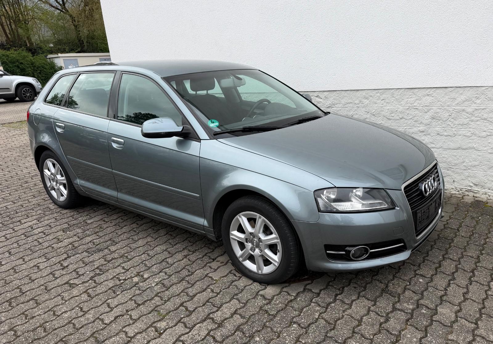 Audi A3 Sportback 1.4 TFSI Ambiente Apple CarPlay PDC