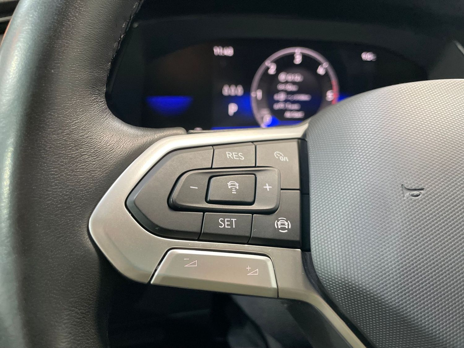 Fahrzeugabbildung Volkswagen Touran Comfortline#LED#ACC#Virtual#Spur#Alcantar