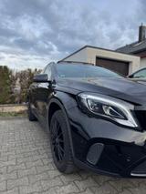 Mercedes-Benz GLA 250*SPORT*NIGHT*PANORAMA* 360° PARK*50Tsd Km - Mercedes-Benz GLA-Class in Stuttgart