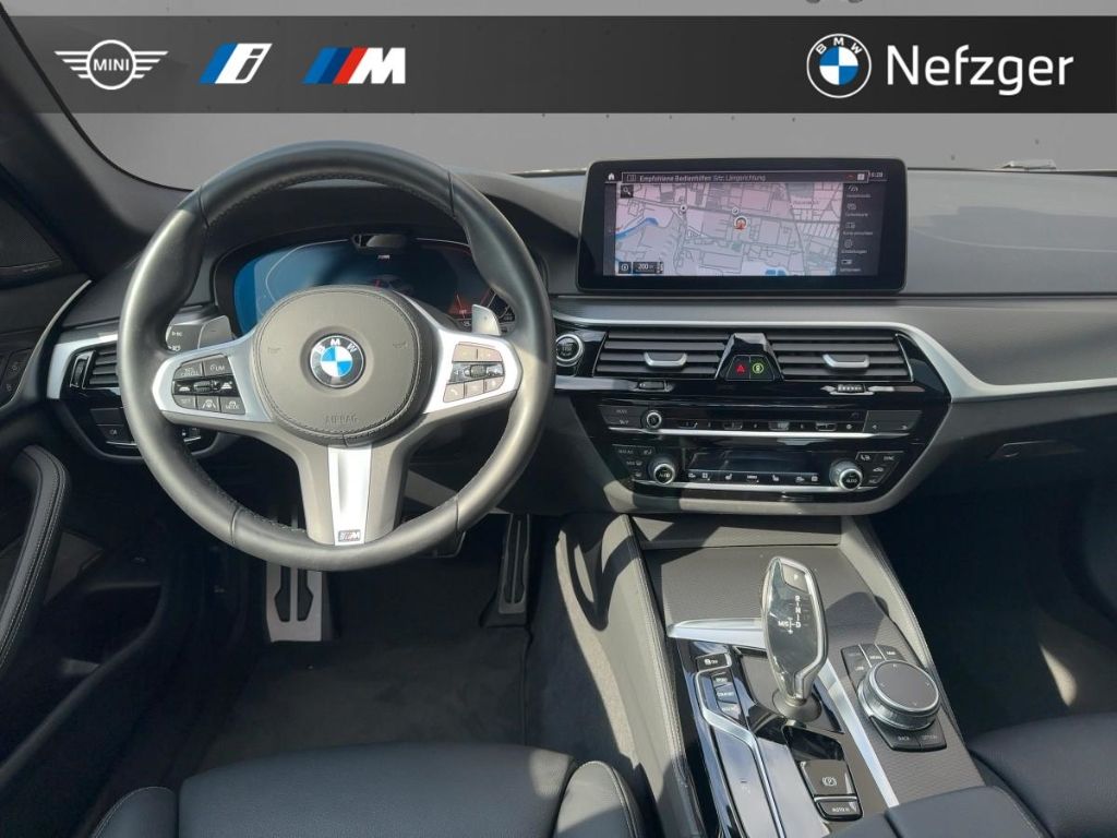 BMW 530 i M Sport Laser HUD H/K Massage Glasdach AHK foto 9