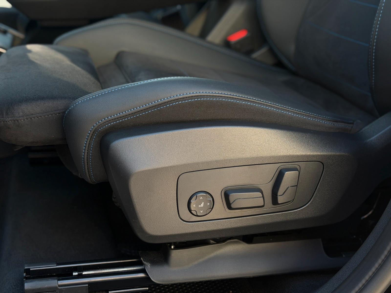 BMW X1 sDrive20i M Sport Pro 19"Shadow 360° Pano HuD, миниатюра 18