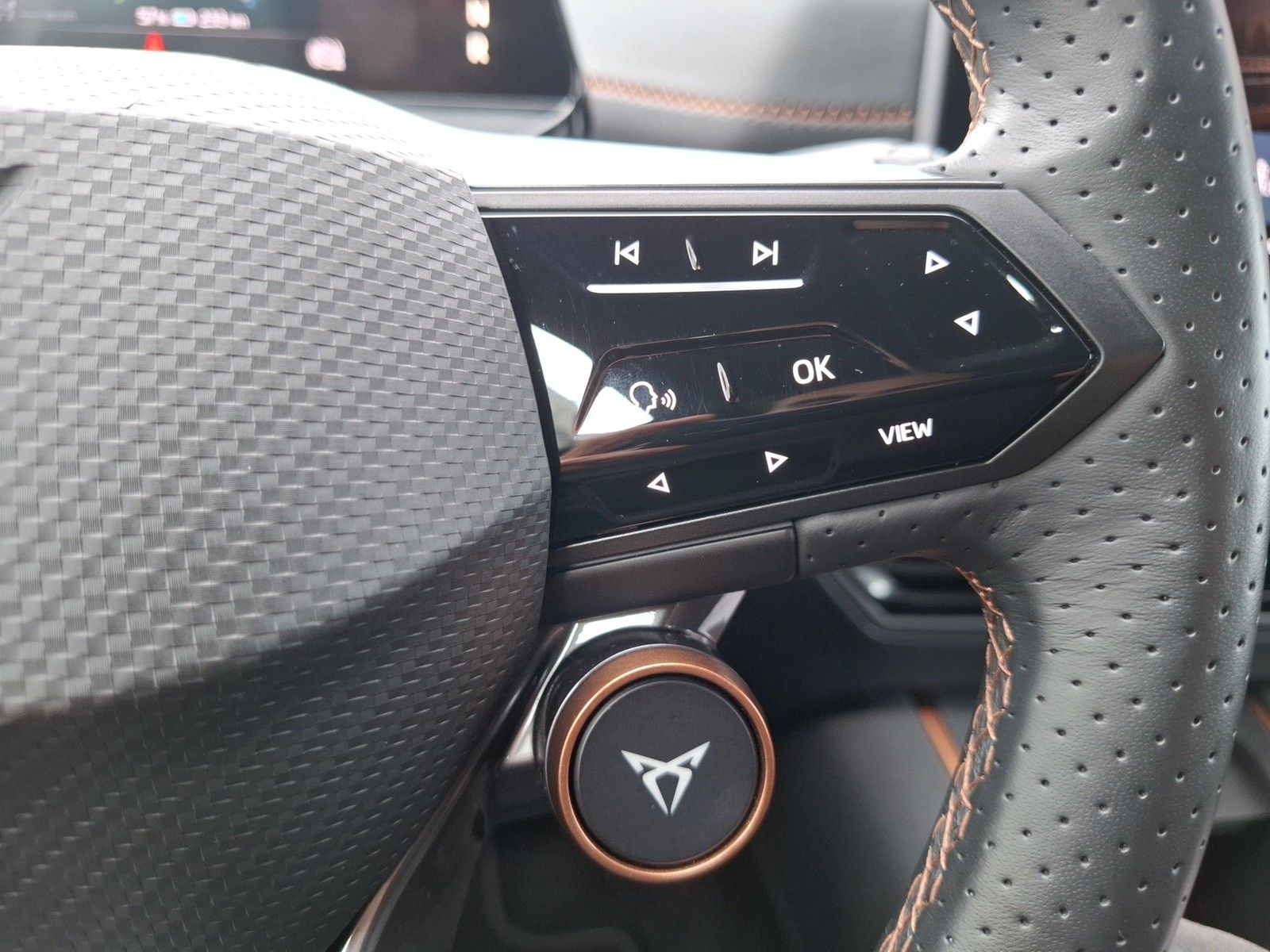 Fahrzeugabbildung CUPRA Born 170KW LED Navi 20" AID RFK Sennheiser SH