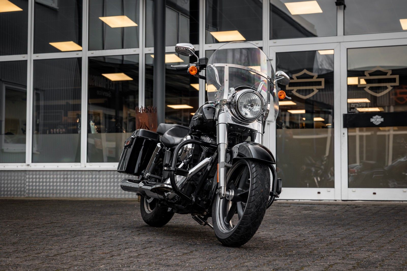 Fahrzeugabbildung Harley-Davidson FLD Dyna Switchback - Kesstech -