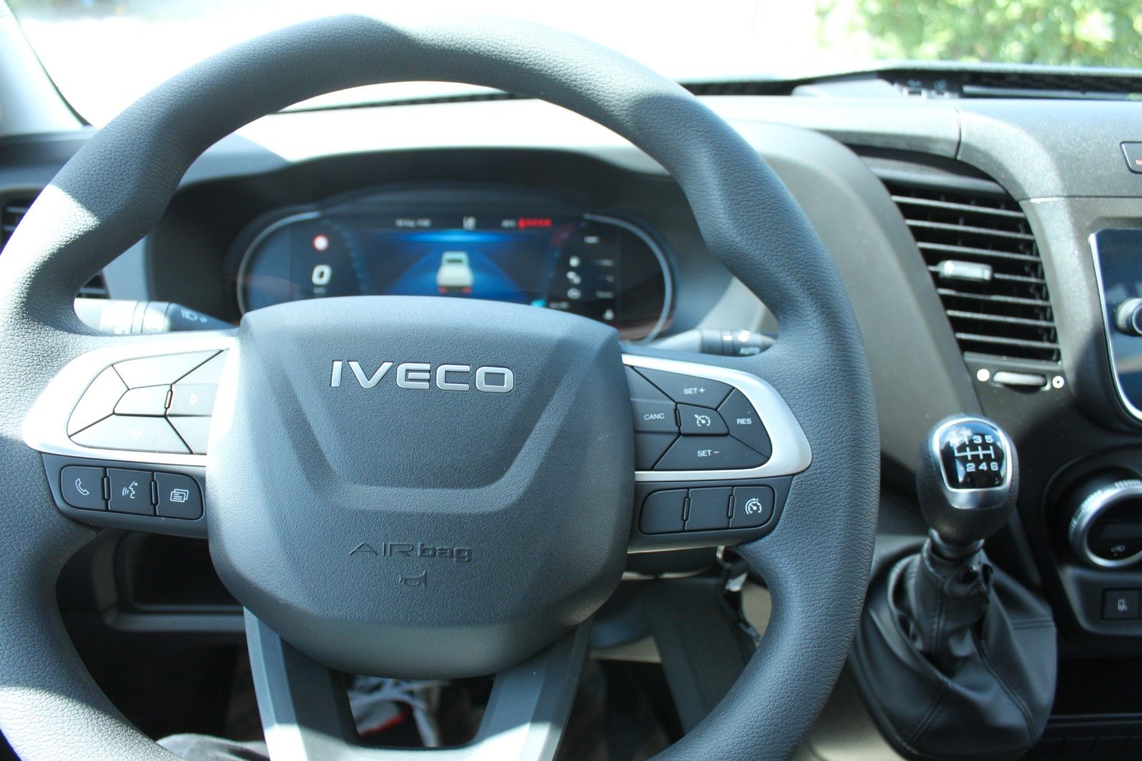 Fahrzeugabbildung Iveco Daily 35S18H D