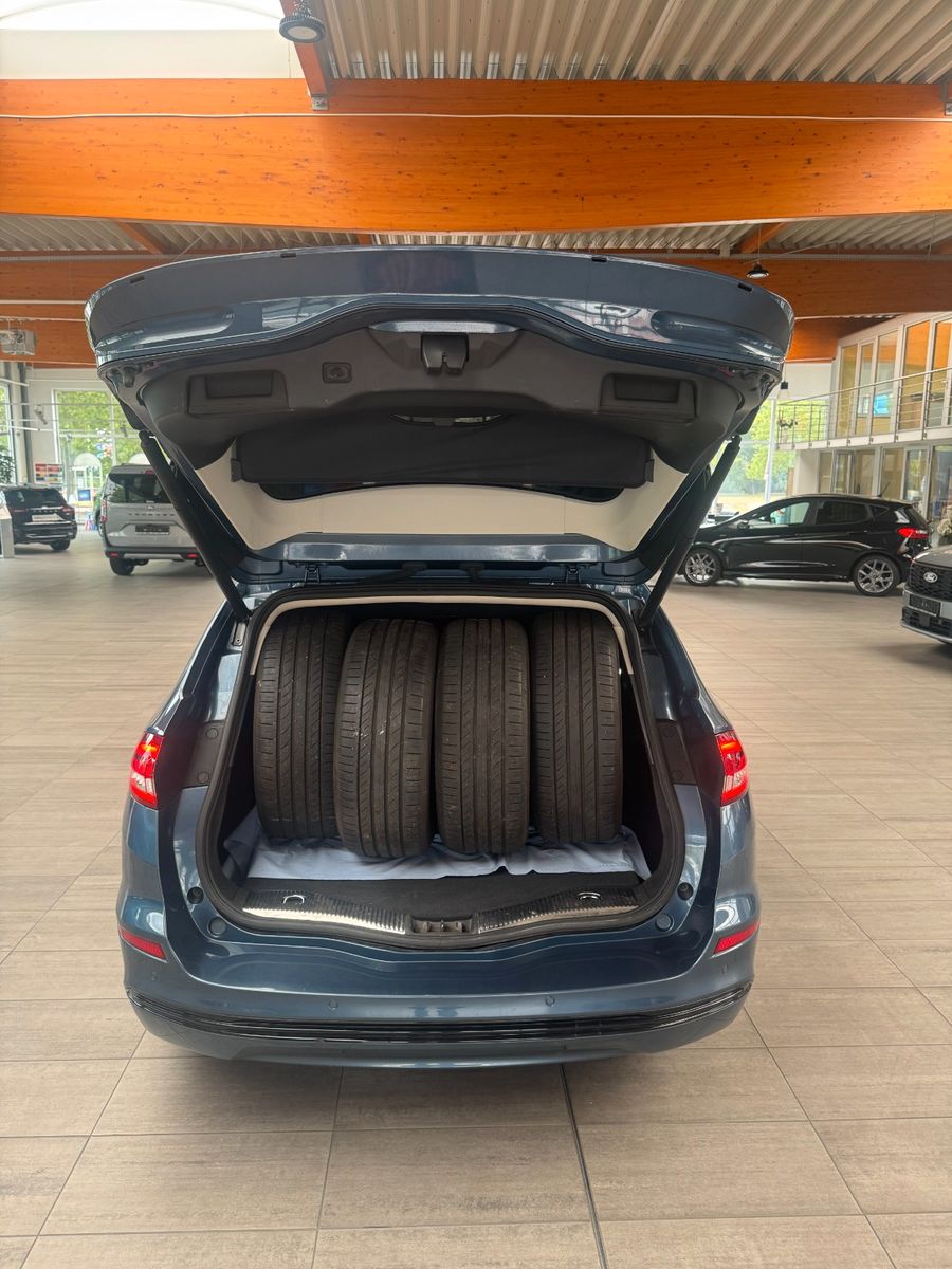 Fahrzeugabbildung Ford Mondeo Turnier Titanium Automatik
