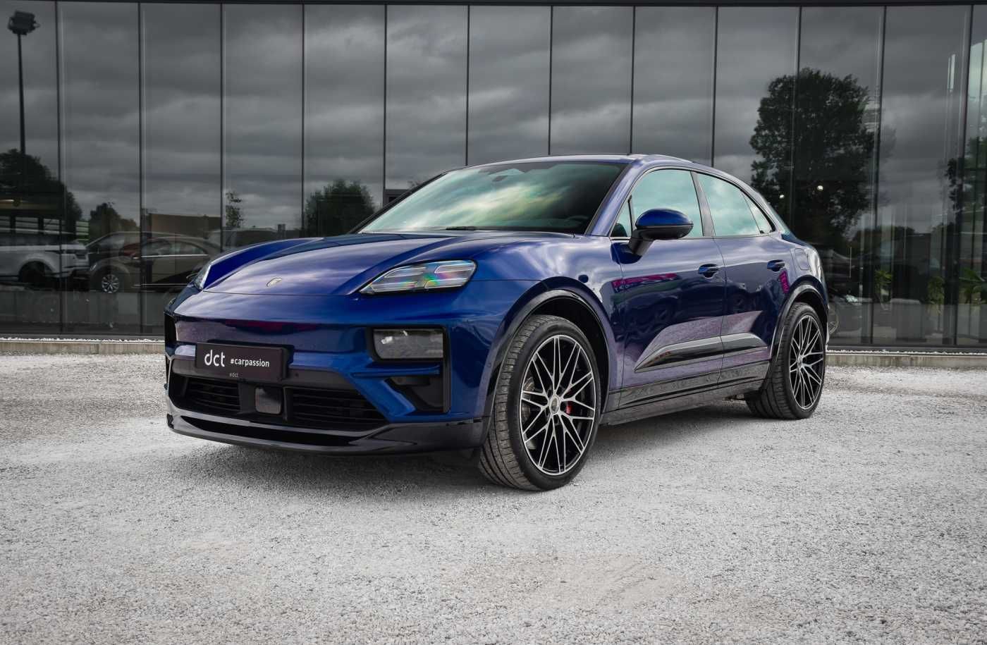Porsche Macan Turbo matrix 22' RS Spyder Head-Up 18-way 