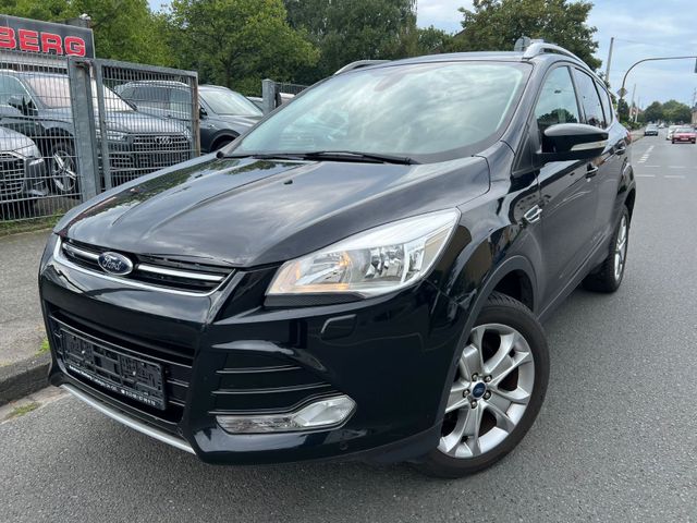 Ford Kuga Titanium*NAVI*RÜCKFAHRKAMERA*TEILLEDER*PDC*