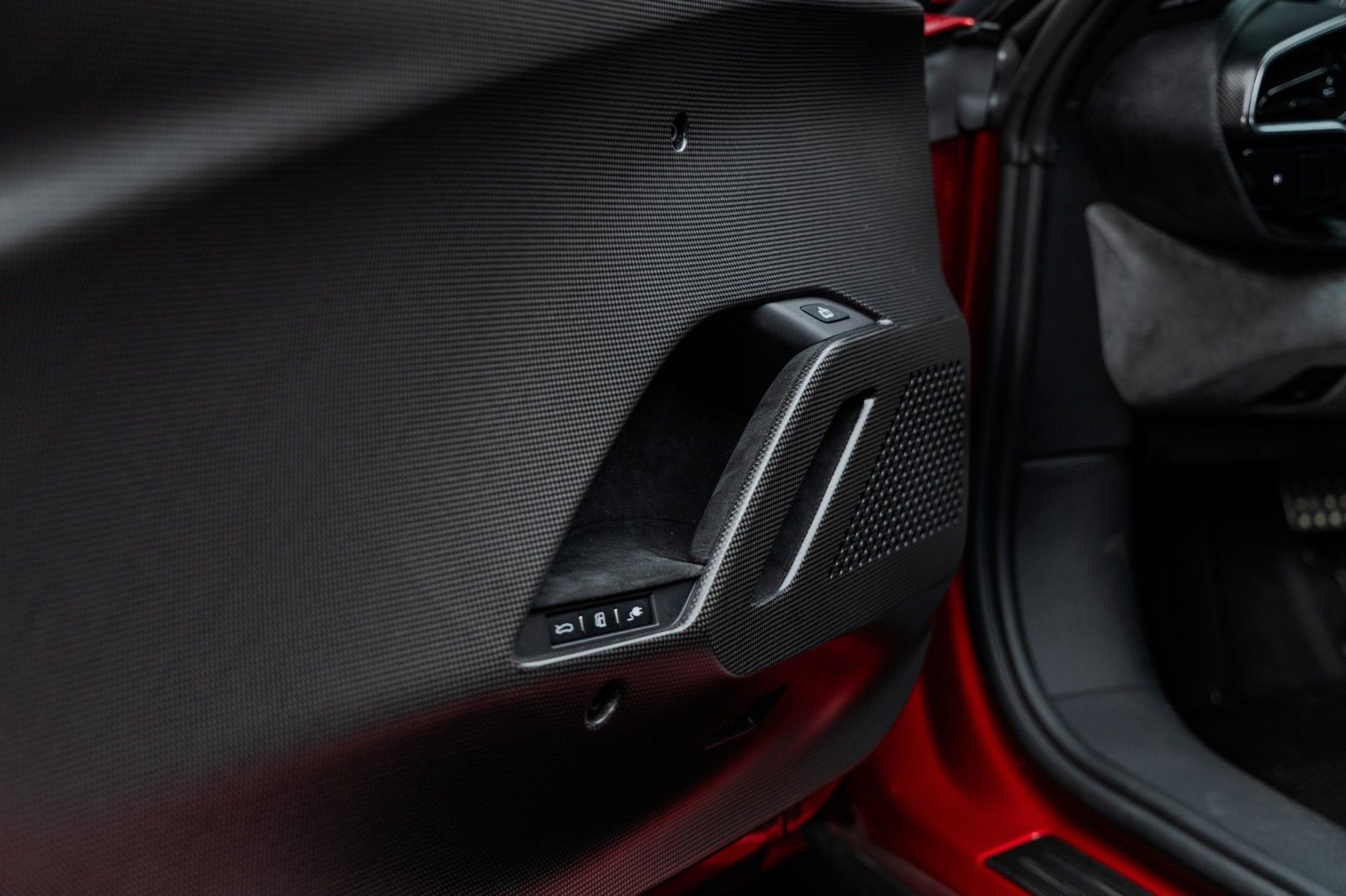 Fahrzeugabbildung Ferrari 296 GTB Speciale + Carbon + Lipstick Red + Lift