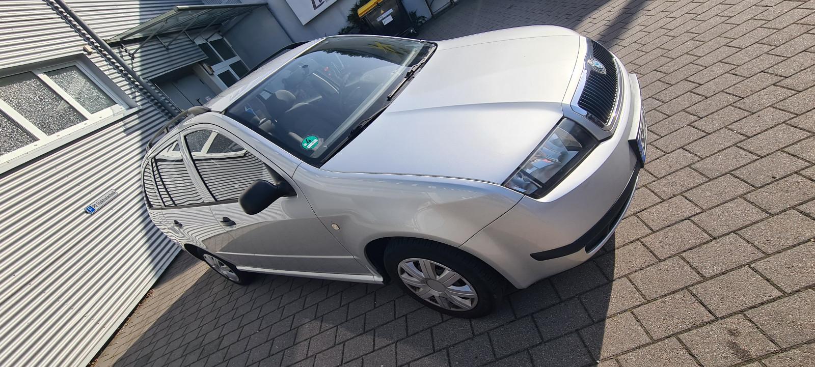 Skoda Fabia 2004 — engine 1.390 cm³, 75 HP (55kW)