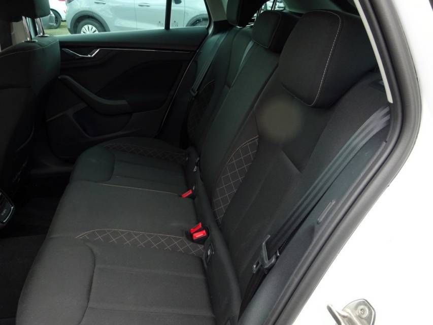 Fahrzeugabbildung SKODA Scala 1,6 TDI Drive 125 Navi RFK AHK