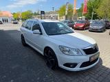 Skoda Octavia Combi RS*PDC*Xenon*Leder - Skoda aus 2010: RS