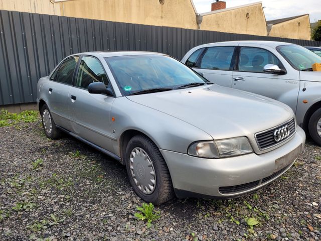 Audi A4 1.6