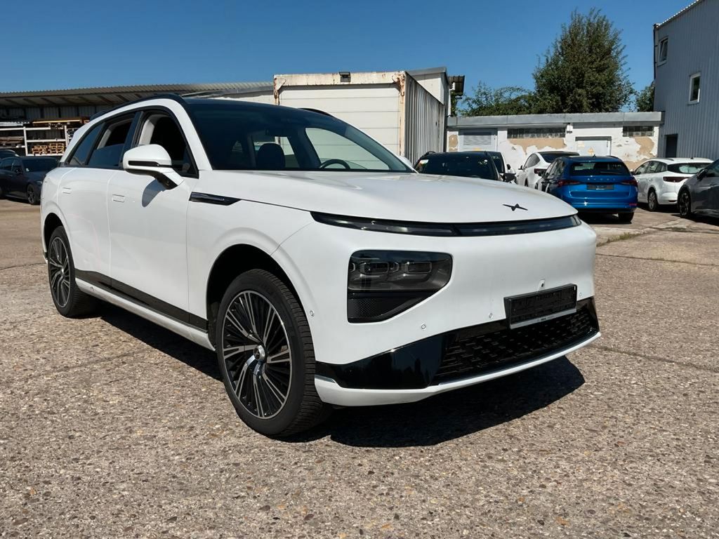 XPENG G9