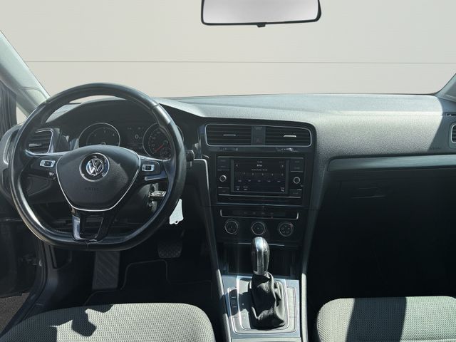 Volkswagen Golf VII Comfortline BMT Klima+AHK+PDC v+h+LED