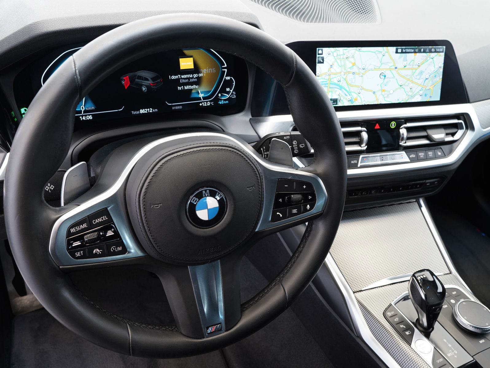 Fahrzeugabbildung BMW 330 e Touring M Sport LED/DRIVING-ASSISTANT/AHK