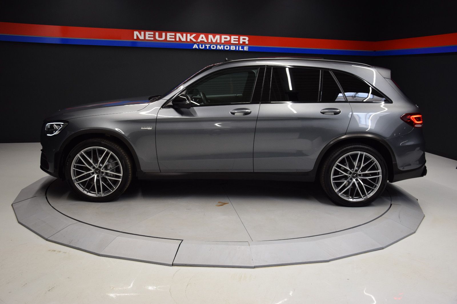 Fahrzeugabbildung Mercedes-Benz GLC 43 AMG 4Matic Pano