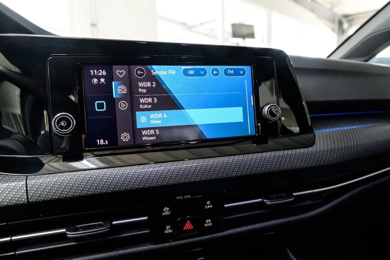 Fahrzeugabbildung Volkswagen Golf VIII R-Line +Led +Keyless+We Connect Plus