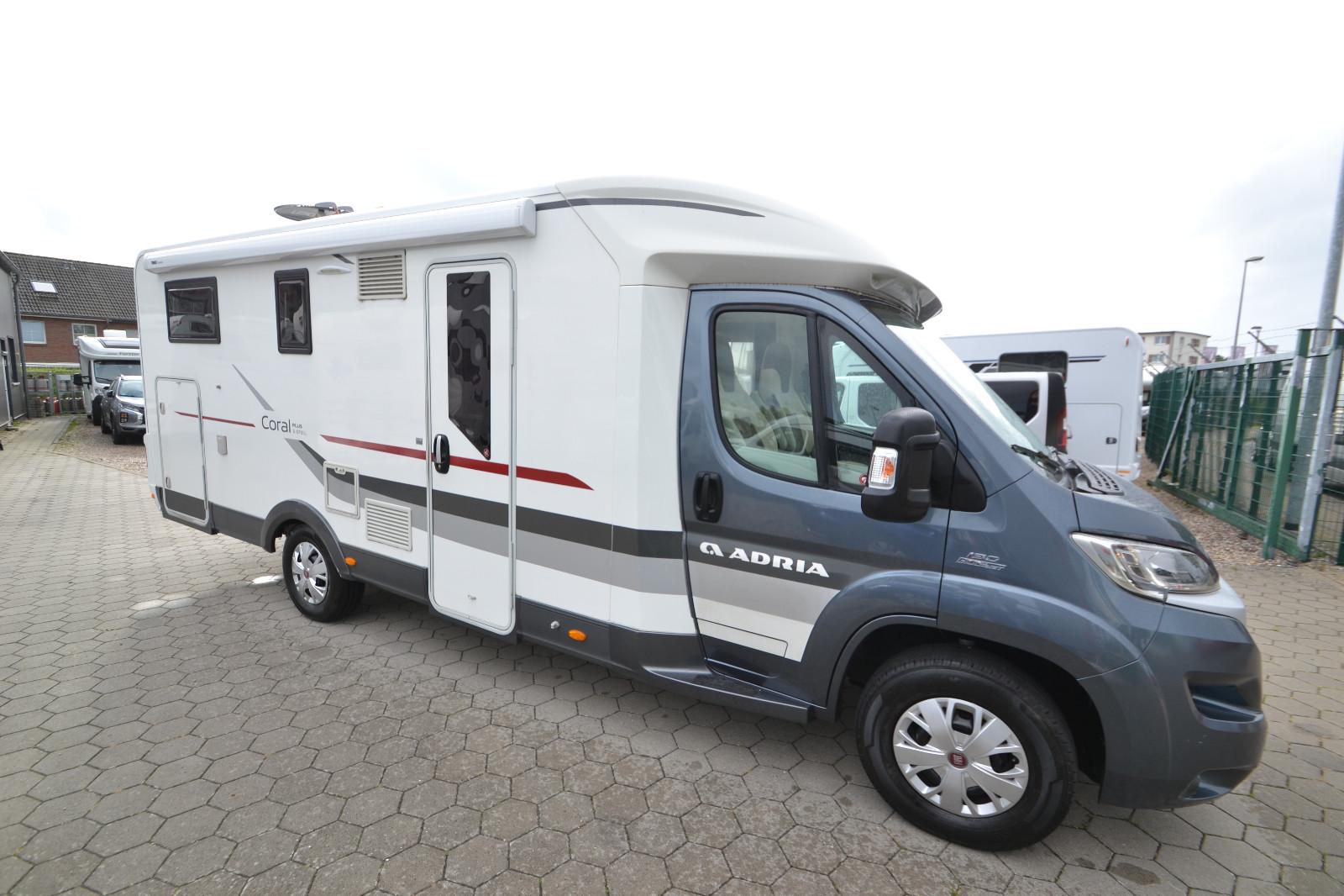 Adria Coral Plus S 670 SL  _( 24 )