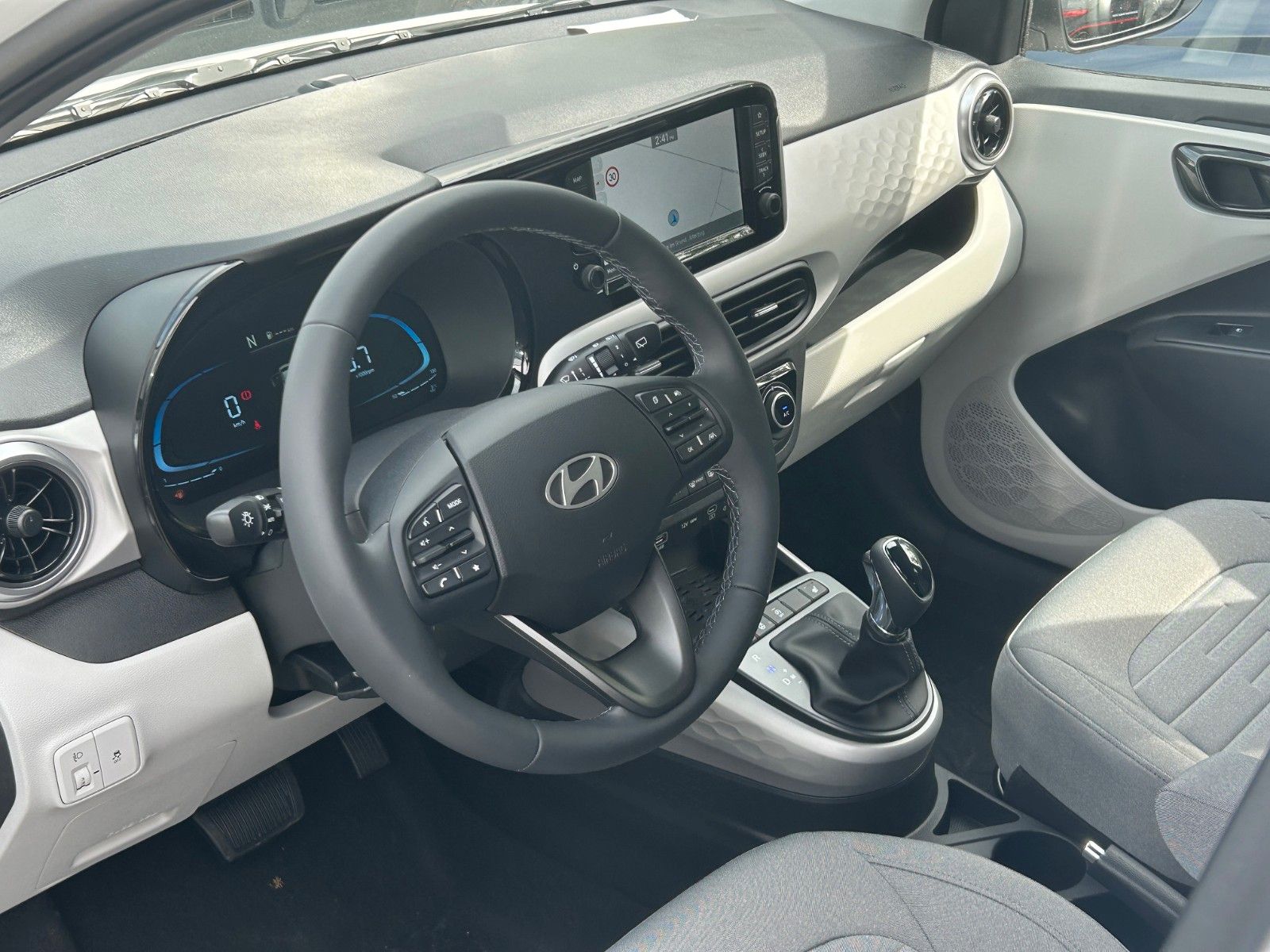 Fahrzeugabbildung Hyundai i10 1.2 Prime AT *Nav*Sitzhzg*Lenkradhzg*Kamera*