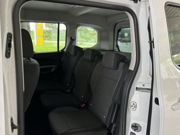 Fotografie des Opel Combo 1.5 D Automatik GS