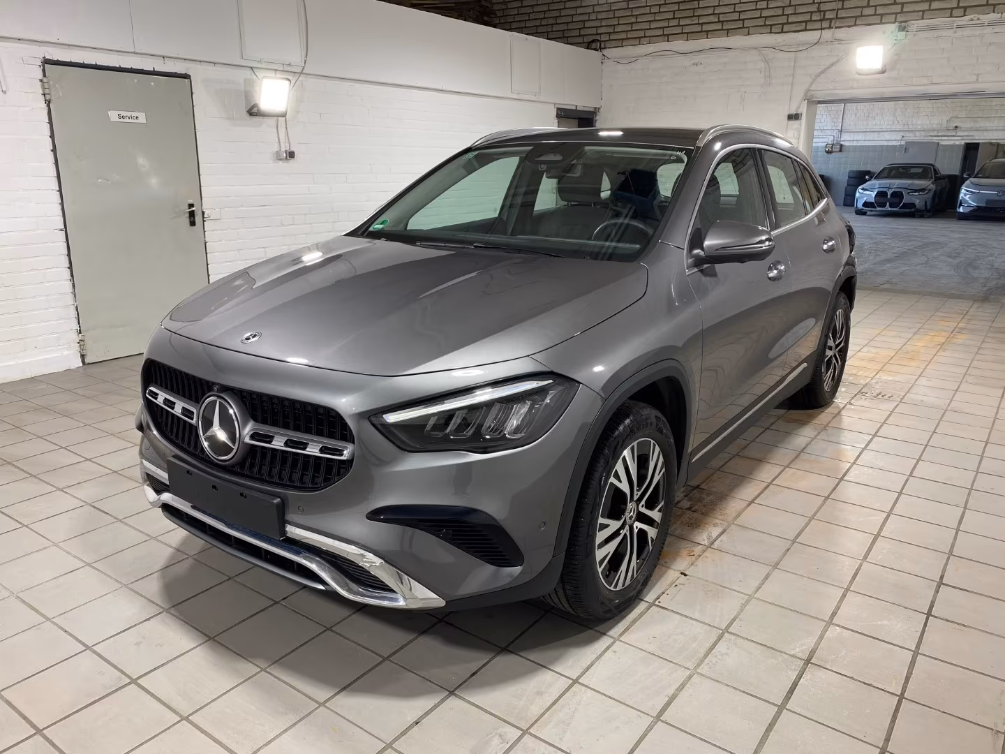 Mercedes-Benz GLA 250e Progressive 360/NAVI