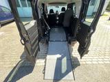 Opel Combo-Rollstuhlrampe - schwarze Opel Combo