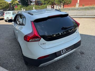 Volvo V40 Cross Country - 6