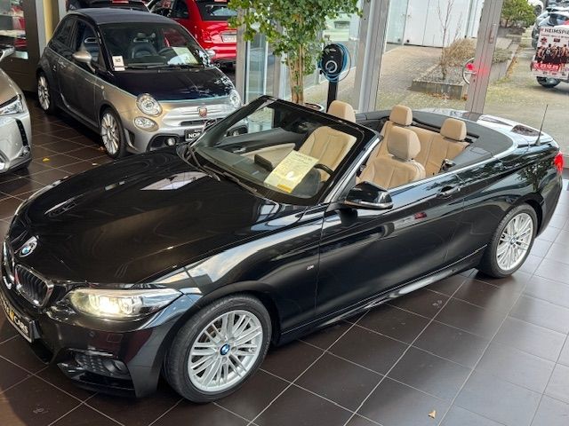 Fahrzeugabbildung BMW 230i Cabrio M Sport LED NAVI ALU