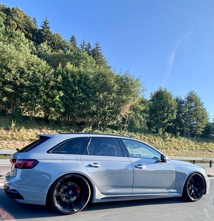 Image of Audi RS4