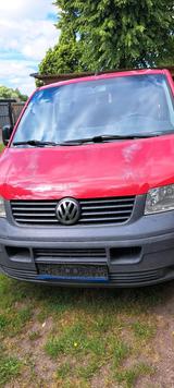 Volkswagen VW Transporter mit Dreierrückbank - Volkswagen T5 Transporter aus 2003