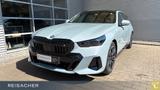 BMW i5 A Tou eDrive40 M-Sport PRO,,Pano,AHK,Sitzeblü - BMW i5: Grau, Kombi